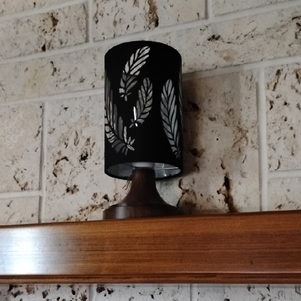 Elegant Black Feather Table Lamp